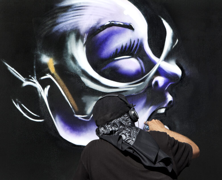 Grafiti Artist at work 2